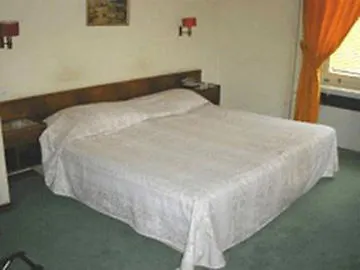 Lido Hotel 2*